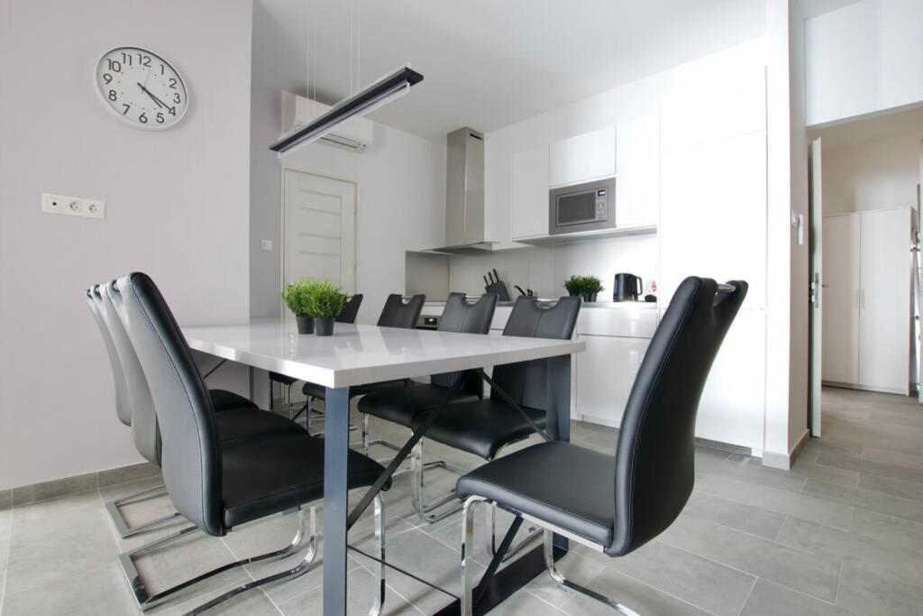 Premium Apartment By Hi5-Vaci Str. 3 Bedroom Budapest Eksteriør bilde
