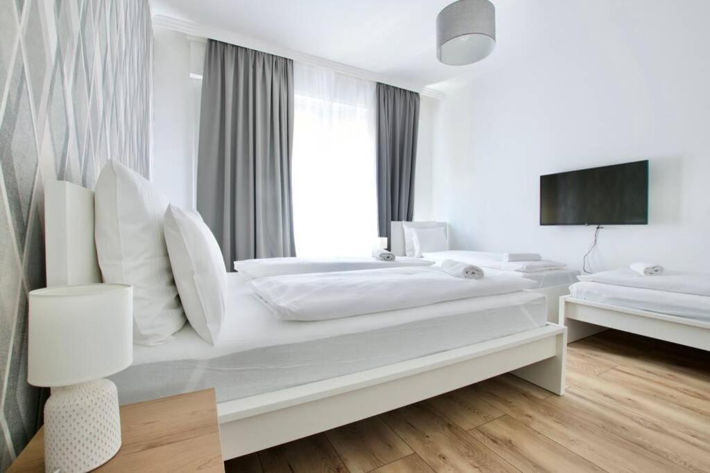 Premium Apartment By Hi5-Vaci Str. 3 Bedroom Budapest Eksteriør bilde