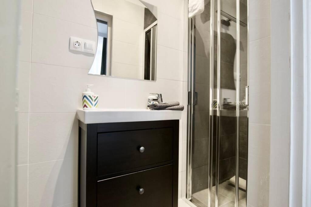 Premium Apartment By Hi5-Vaci Str. 3 Bedroom Budapest Eksteriør bilde