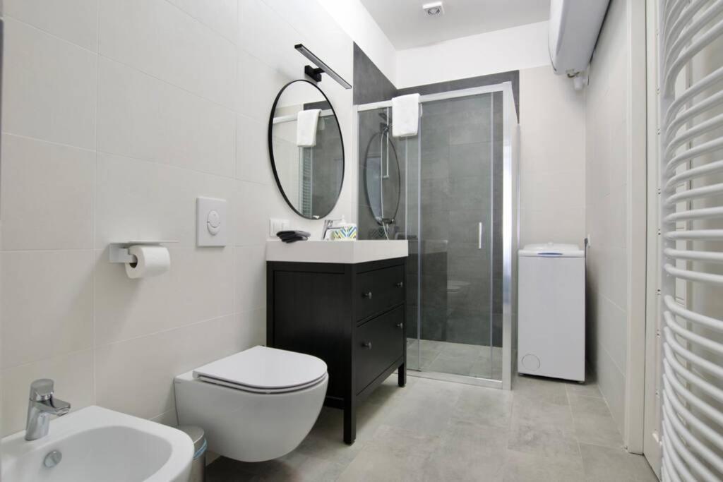 Premium Apartment By Hi5-Vaci Str. 3 Bedroom Budapest Eksteriør bilde