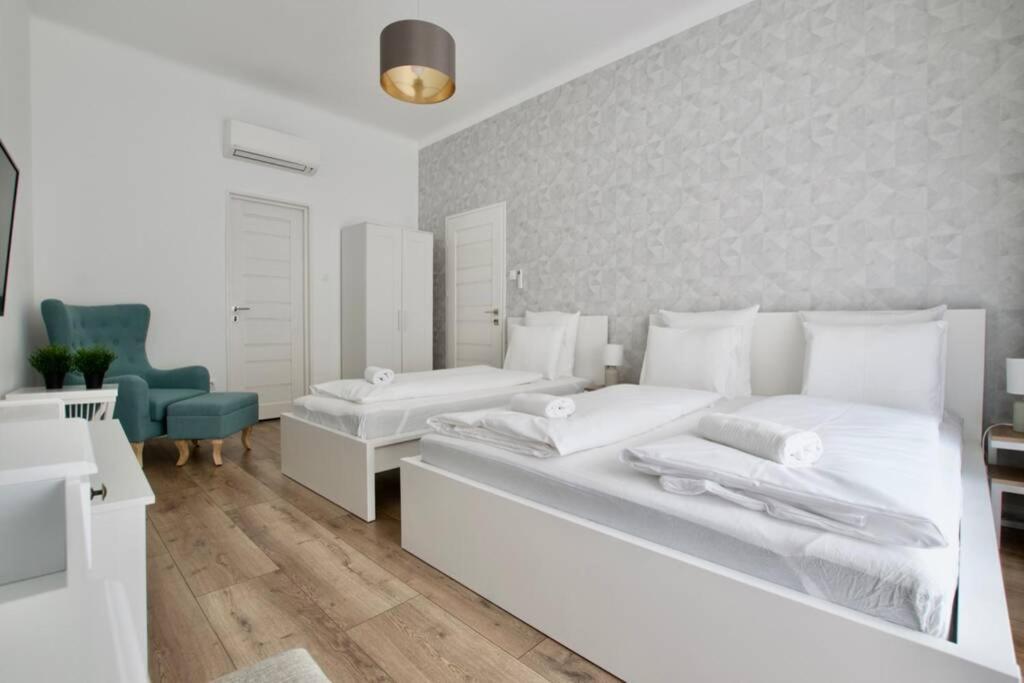 Premium Apartment By Hi5-Vaci Str. 3 Bedroom Budapest Eksteriør bilde