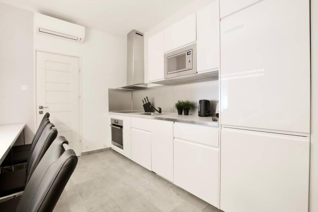 Premium Apartment By Hi5-Vaci Str. 3 Bedroom Budapest Eksteriør bilde