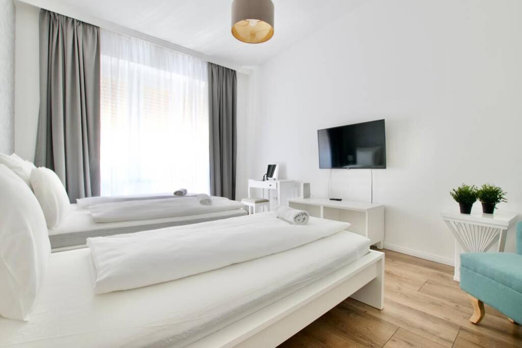 Premium Apartment By Hi5-Vaci Str. 3 Bedroom Budapest Eksteriør bilde